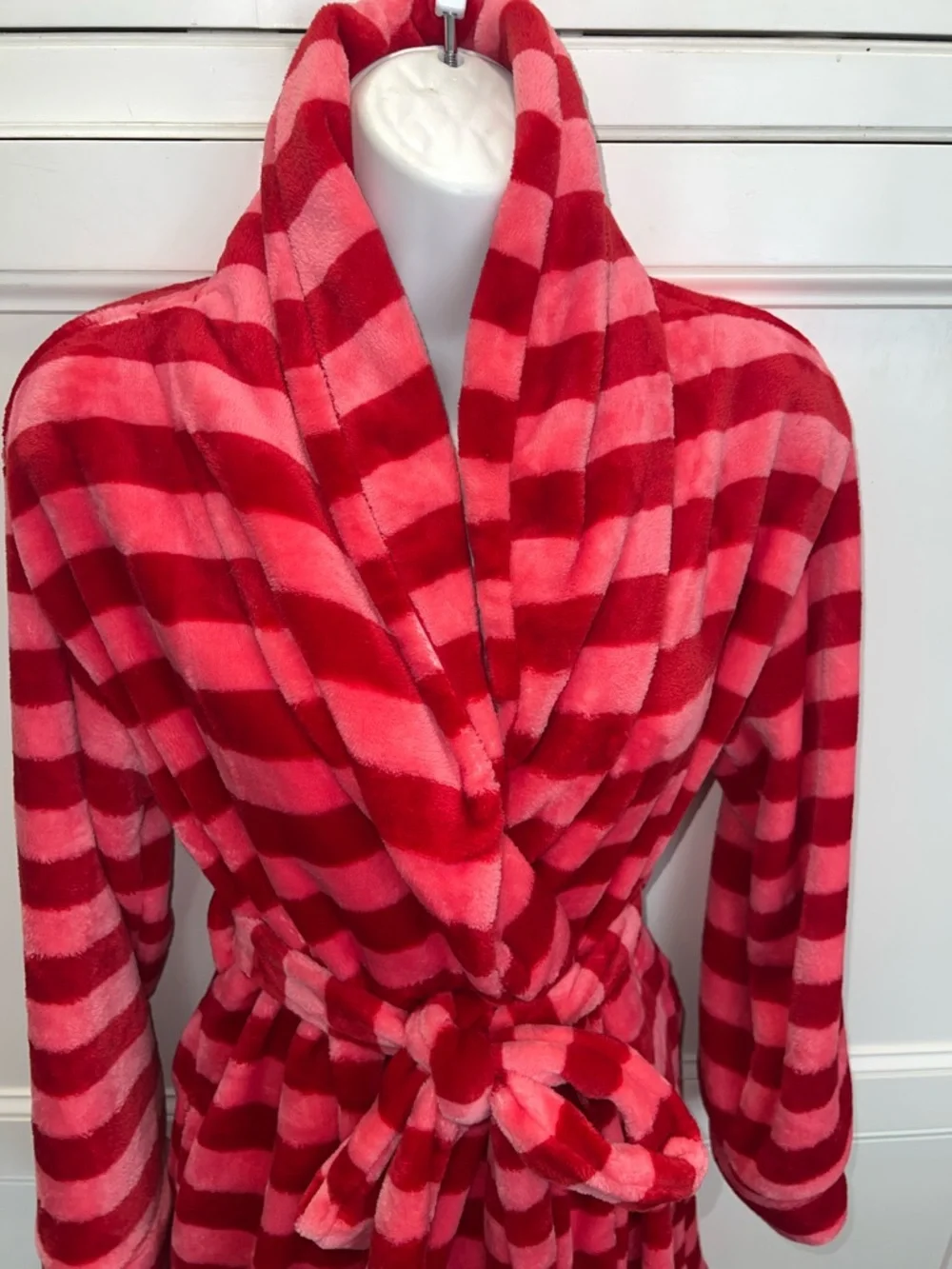 Kate Spade Robe 🍓💄 - Picture 2 of 12